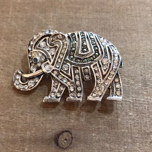 Jewelry - Vintage Silver & Crystal Elephant Brooch